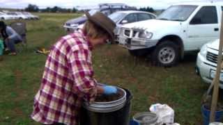 preview picture of video 'Fossicking for Sapphires at Minerama Lonewood Glen Innes NSW'