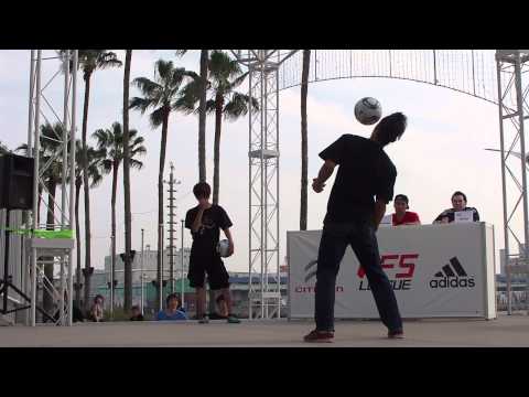 YOSUKE vs TOKURA - Freestyle Football WFSLeague Japan Final 2011 TOP 8