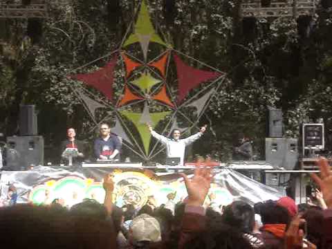 Solar Vision 2 DF Visual paradox vs Cosmic Tone live