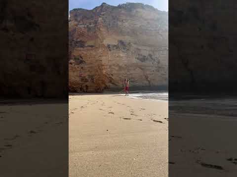 This love 🫶🏻 #love #beachlife #portugal #couple