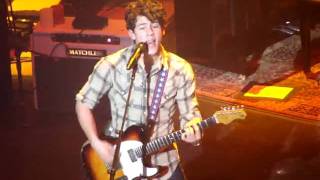 Nick Jonas & the Administration - While the World Was Spinning