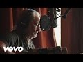 Willie Nelson - Let's Face The Music and Dance (Album Preview)
