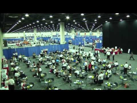 Thousands of Vets Flock to Detroit for Job Fair