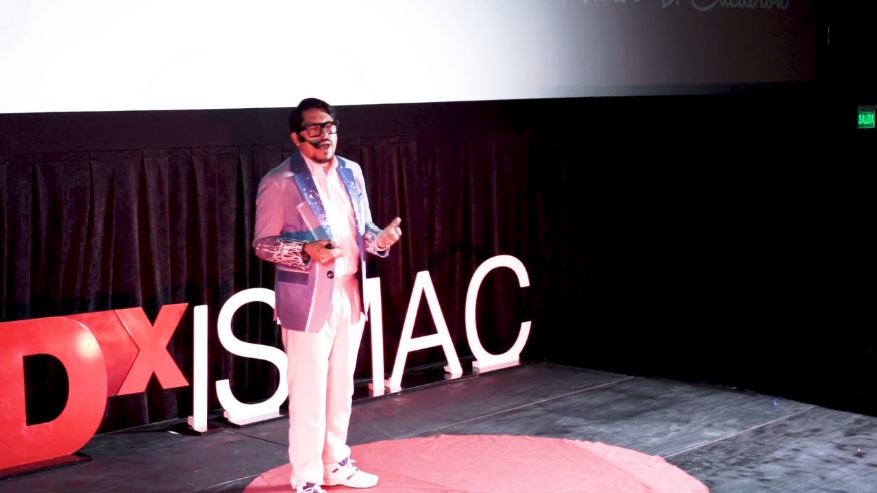 El paradigma de vivir del arte | Xavier Calderón | TEDxISMAC