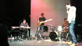 Бенджамин Уокер и "The Bloody Bloody" - "I Will Survive"