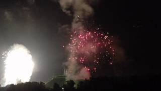 preview picture of video 'Disney World Fireworks Display Magic Kingdom Grand Finale from the Contemporary Resort'