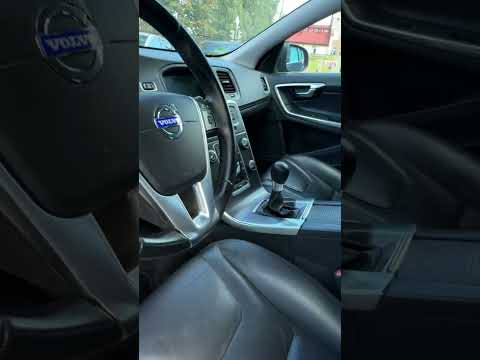 фото volvo v60 i 0