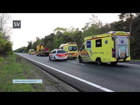 Kind overleden, ander kind zwaargewond, drie gewonden bij ongeval A28 Wezep - ©StefanVerkerk.nl