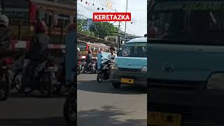 Download lagu Perjalanan ke Stasiun Kebayoran naik Kereta KRL #shorts #kebayoranbaru #kebayoranlama mp3