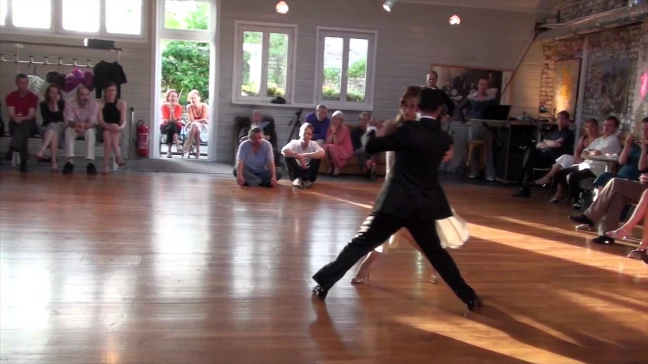 Marina Marques y Ozgur Demir AuxFrontieres 2014 - 2