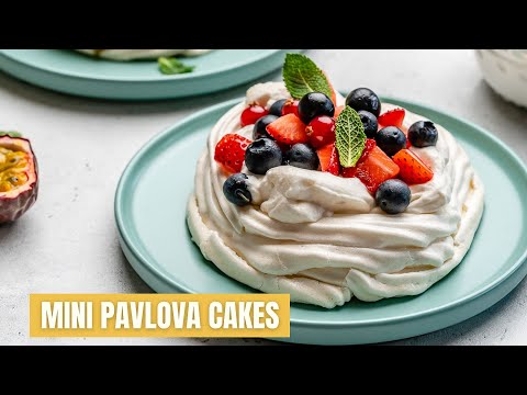 Mini Pavlova Cake Recipe - How To Make Pavlova Dessert | Blondelish