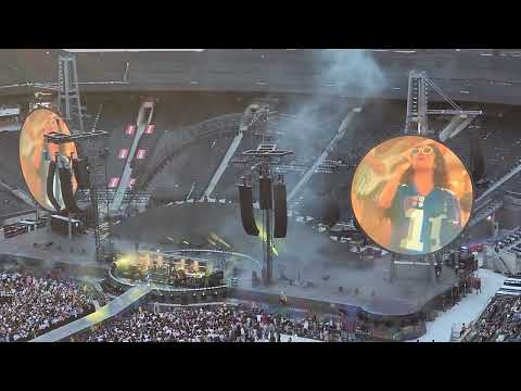 WE GOING CRAZY - H.E.R. (Live from MetLife Stadium 06.05.22)