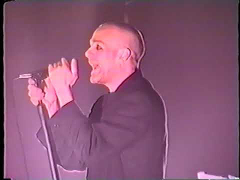 R.E.M. 1995-11-16 - North Charleston Coliseum, SC, USA ['Drive' - Unused raw footage]