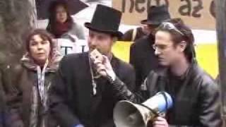 TB írtók performansz HVG.hu