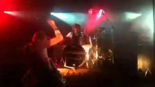 Simon on the drums (Lovebugs)