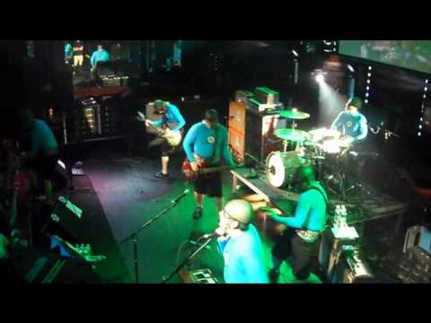 Fashion Zombies! (Live)