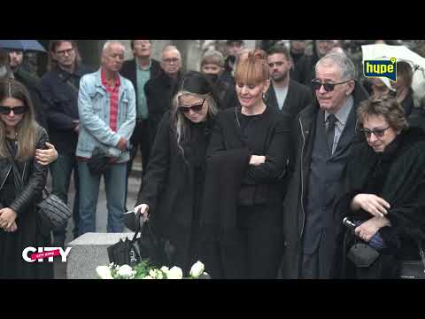 Aleksandra i Kristina Kovač se nisu pogledale na sahrani oca! Njegova smrt ih nije pomirila! IHYPETV