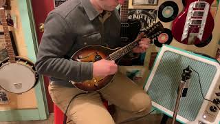 Video thumbnail for 1962 Gibson EM-150 electric mandolin by Jake Wildwood & Co