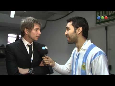 Eliminatorias Brasil 2014 - Tincho el Hincha y el Pollo Vignolo