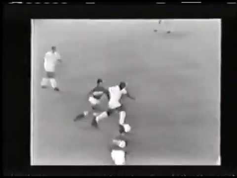Pelé Edson (Santos) - 09/06/1960 - Racing Paris-FRA 1x4 Santos - 1 gol