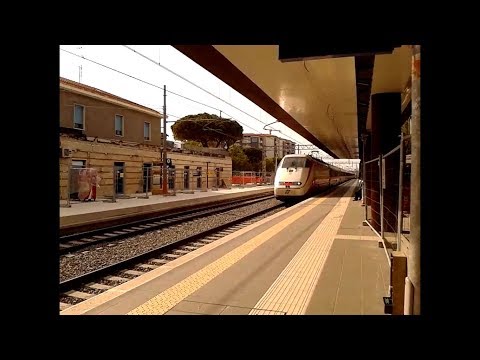 Frecciabianca (FB 8815) Milano C.LE - Lecce in transito alla stazione di Riccione