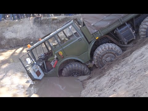 Tatra 813 im Schlamm versenkt, Peckfitz 2016