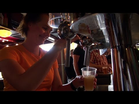 Foodfight bij 'Eerste deuntje' op kermis 't Zand