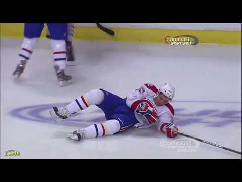 (HD) Andrew Ladd's Huge Hit On Matt D'Agostini (10-30-2009)