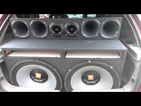 Alto falante tornado só uma palinha