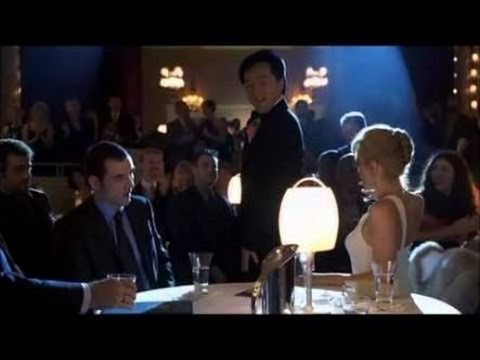 Jackie Chan (el smoking) imita a James Brown   Get On Up