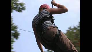 preview picture of video 'longest tirolienne in swiss tree climbing park, Abenteuerpark, Tenero, GordolaParco Avventura, Seilpark'