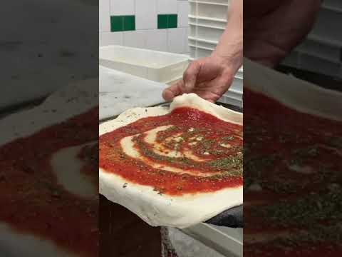 Fazendo pizza L'Antica Pizzeria Da Michele, Napoli, Itália - filme Eat Pray Love, Julia Roberts