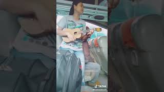 Download lagu Pengamen cantik bersuara merdu mp3