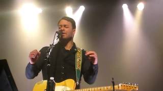 Amos Lee - "The Man Who Wants You" - Live - Ruth Eckerd Hall