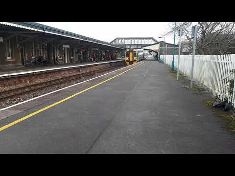 158823 leaving Llanelli station on 23.02.19