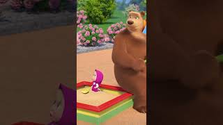 Самый страшный аттракцион парка! 🎡😱 #Shorts #машаимедведь #ВышеНеба #MashaandtheBear #kids #cartoon