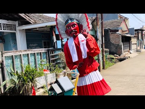 Ondel Ondel Betawi datang hati senang 