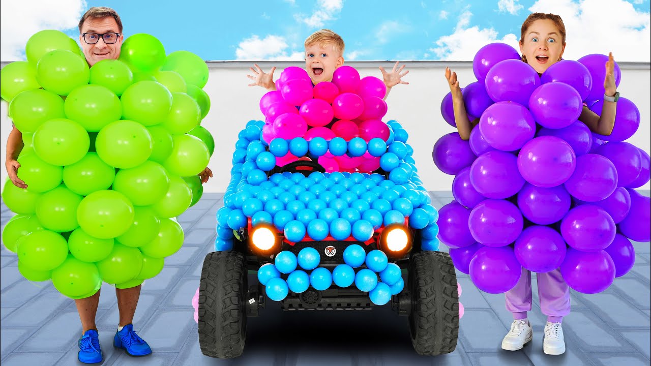 Oliver plays Magical dress up with Mom and Dad and Other Family Friendly Stories