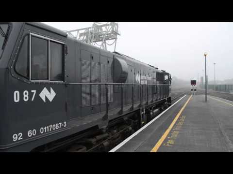 The Emerald Isle Express 2015: GM 087 & RPSI Cravens Shunting In Limerick Colbert [HD].