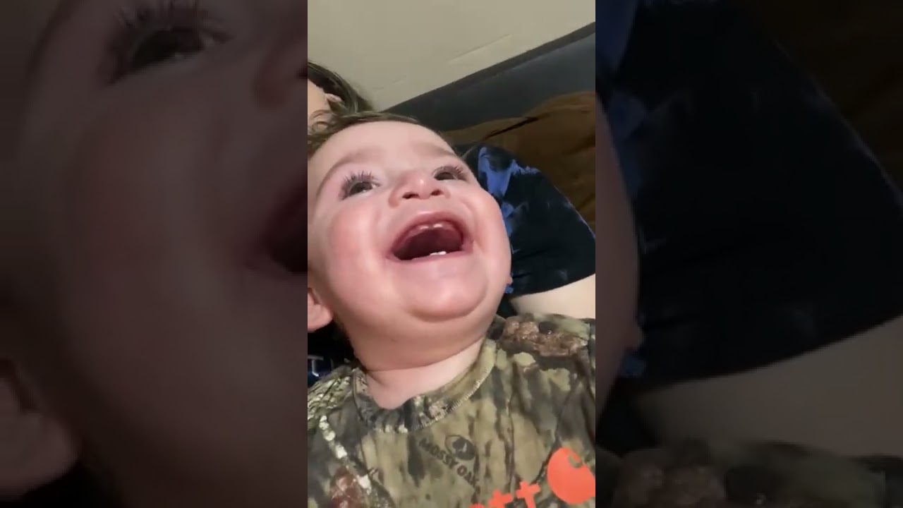 bebé riendo a todo pulmón jajajaja jajajaja jajajaja 🤣🤣