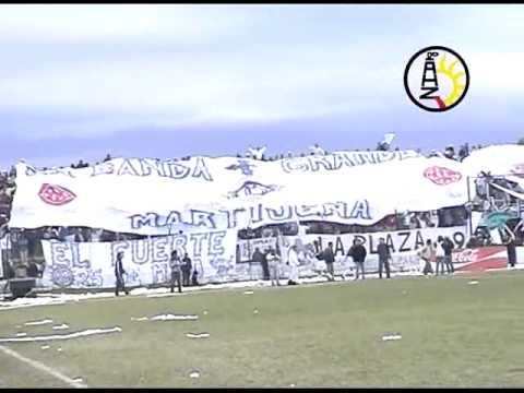 "El público copó el estadio de Zapla" Barra: Los Borrachos del Mastil &bull; Club: Altos Hornos Zapla