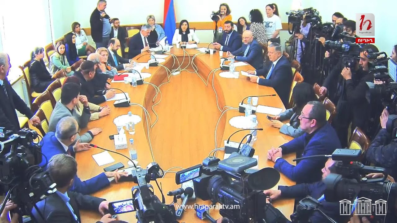 Մատով չենք կպնելու, չենք ծեծելու, հանգիստ գնա․ Արթուր Հովհաննիսյանը՝ Էդգար Ղազարյանին