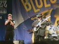 Bryan Lee joue You The One sur la scène de Blues (F.I.J.M.) le 05 juillet 1994