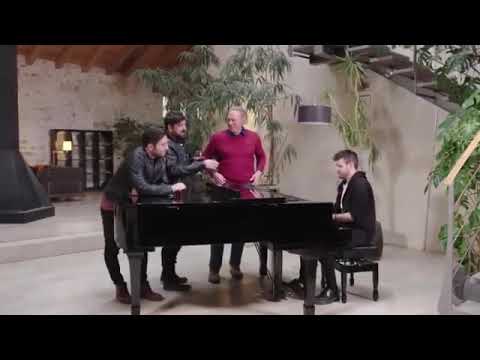 Bustamante pablo lopez y Antonio orozco cantando juntos y a piano