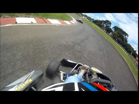 Volta de Kart no Kartódromo de Rio Negro - PR