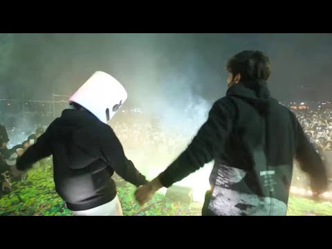 Marshmello and Kartik Aaryan dance battle to Luka Chuppi ' s Coca Cola song