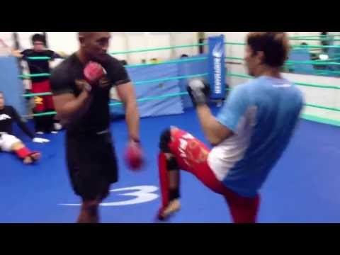 ストラッサー起一 vs マッチョ”ザ”バタフライ／グラップリングスパー