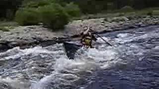 preview picture of video 'Canoe Surfing on the River Spey'