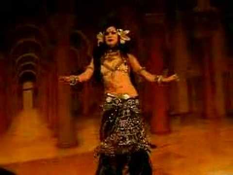 Zoe at Tribal Fest 7 Solo