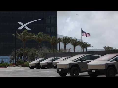 Video Thumbnail: Oppenheimer launches first coverage of SpaceX with bullish outlook